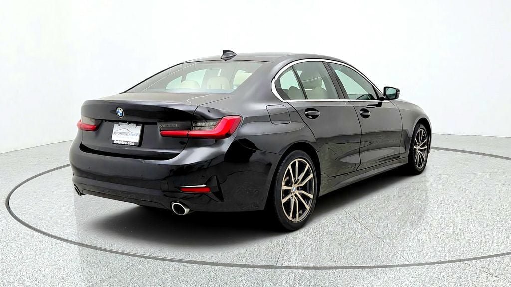 Used 2020 BMW 330i xDrive Sedan w/ Convenience Package AWD/4WD image 5