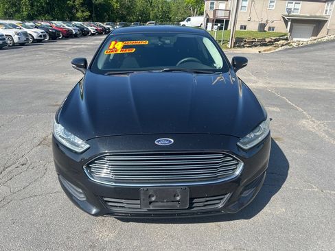 Used 2014 Ford Fusion SE FWD image 3