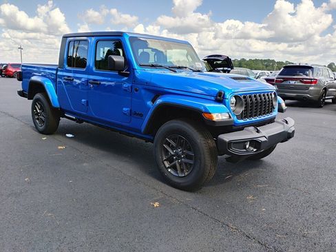 New 2025 Jeep Gladiator Sport image 3