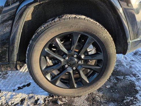 Used 2020 Jeep Grand Cherokee Altitude image 10