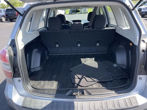 Used 2014 Subaru Forester 2.5i AWD/4WD image 21