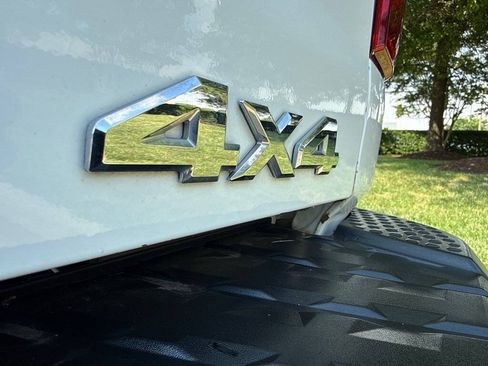 Used 2017 Nissan Titan S AWD/4WD image 6