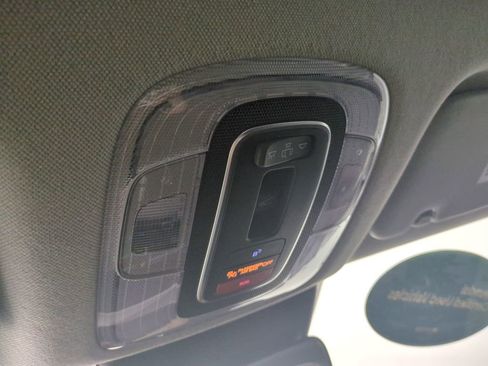 Certified 2025 Hyundai Elantra Limited FWD image 23