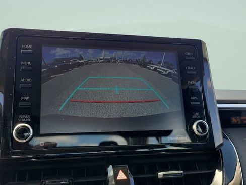 Used 2022 Toyota Corolla LE FWD image 16