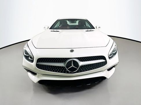 Used 2018 Mercedes-Benz SL 550 image 6