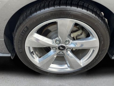 Used 2018 Ford Mustang GT Premium RWD image 11