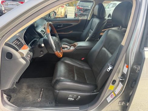 Used 2017 Lexus LS 460 Base 4dr Sedan image 4