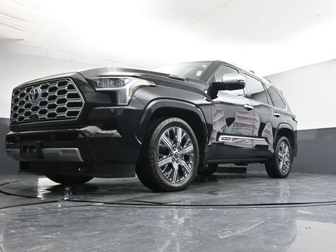 Used 2023 Toyota Sequoia Capstone image 37