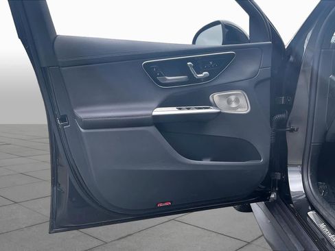 Used 2024 Mercedes-Benz GLC 300 4MATIC image 21