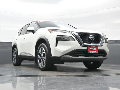 Used 2023 Nissan Rogue SV w/ SV Premium B Package AWD/4WD image 28
