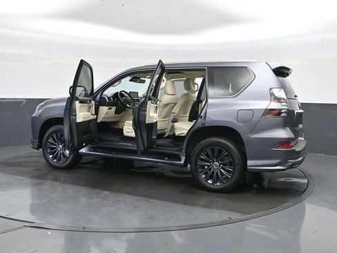 Used 2023 Lexus GX 460 Luxury w/ Sport Design Package AWD/4WD image 55
