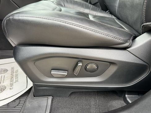 Used 2022 Ford Explorer Platinum w/ Equipment Group 601A image 13