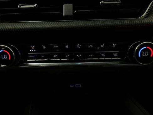 Used 2025 Chevrolet Equinox RS w/ Safety and Technology Package FWD image 20