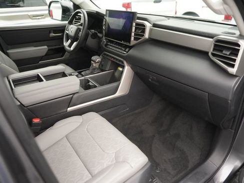Used 2024 Toyota Tundra Limited w/ Power Package AWD/4WD image 17