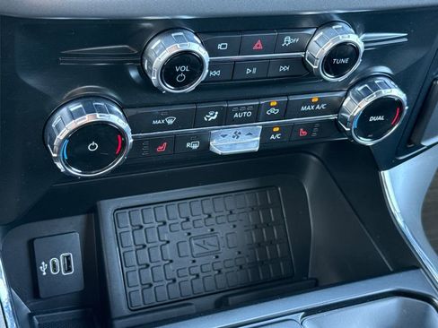 Used 2025 Ford F150 XLT w/ Equipment Group 303A High image 23