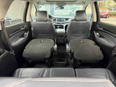 Used 2020 Buick Enclave Essence image 26