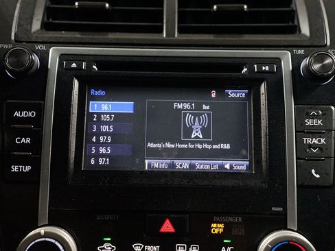 Used 2014 Toyota Camry SE FWD image 17