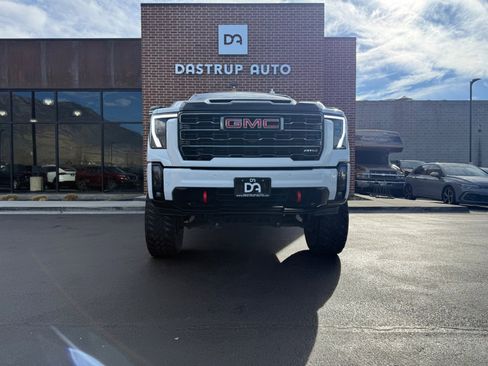 Used 2024 GMC Sierra 2500 AT4 w/ AT4 Premium Plus Package image 2