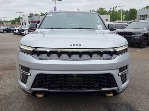 New 2026 Jeep Grand Wagoneer 4WD image 2