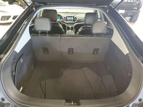 Used 2018 Chevrolet Volt LT w/ LT Driver Confidence Package image 8