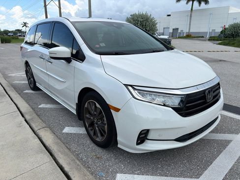 Used 2023 Honda Odyssey Elite image 7