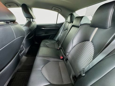 Used 2021 Toyota Camry SE FWD image 28