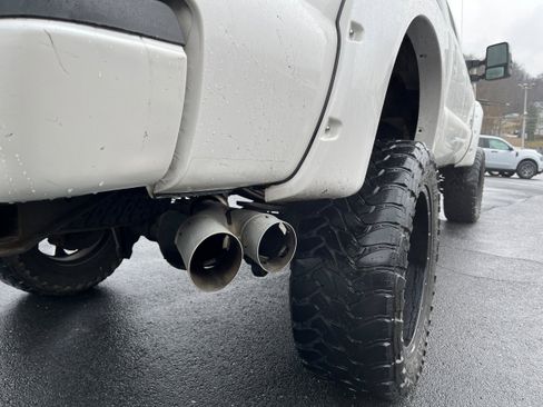 Used 2014 Ford F250 Platinum w/ FX4 Off-Road Package image 19