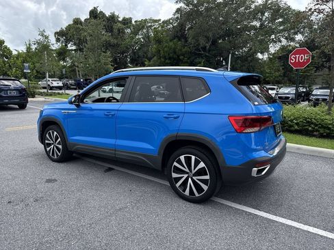 Used 2022 Volkswagen Taos SE FWD image 12