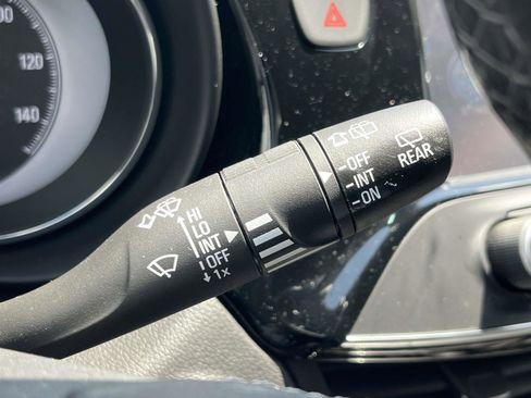 Used 2019 Buick Envision Essence FWD image 30
