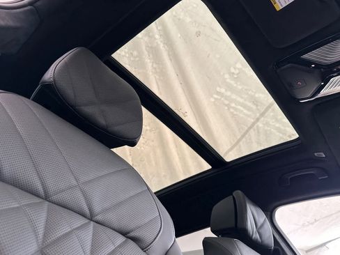 Used 2026 BMW X7 xDrive40i w/ M Sport Package image 17