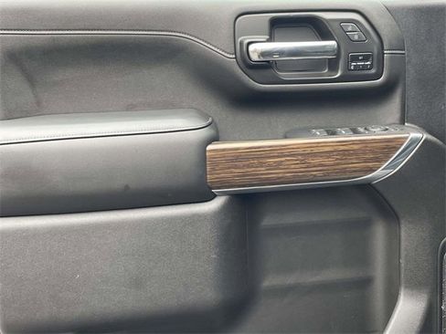 Used 2023 Chevrolet Silverado 2500 High Country image 13