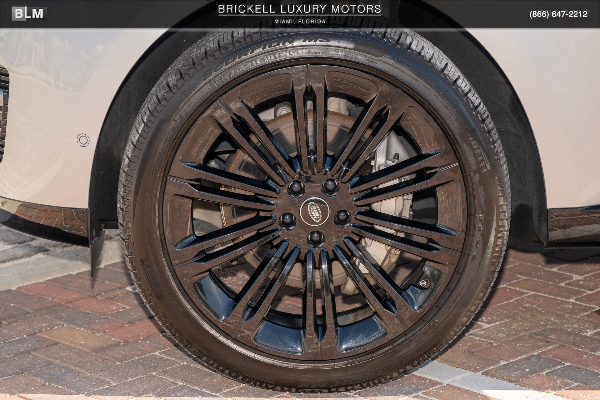 Used 2025 Land Rover Range Rover Long Wheelbase SE AWD/4WD image 47