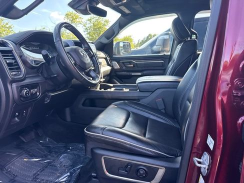 Used 2019 RAM 1500 Limited AWD/4WD image 3