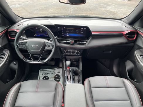 Used 2025 Chevrolet TrailBlazer RS w/ Convenience Package FWD image 23