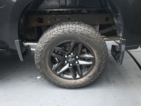 Used 2021 Chevrolet Silverado 1500 LT Trail Boss AWD/4WD image 14