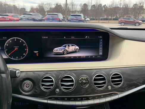 Used 2020 Mercedes-Benz S 560 Sedan image 20