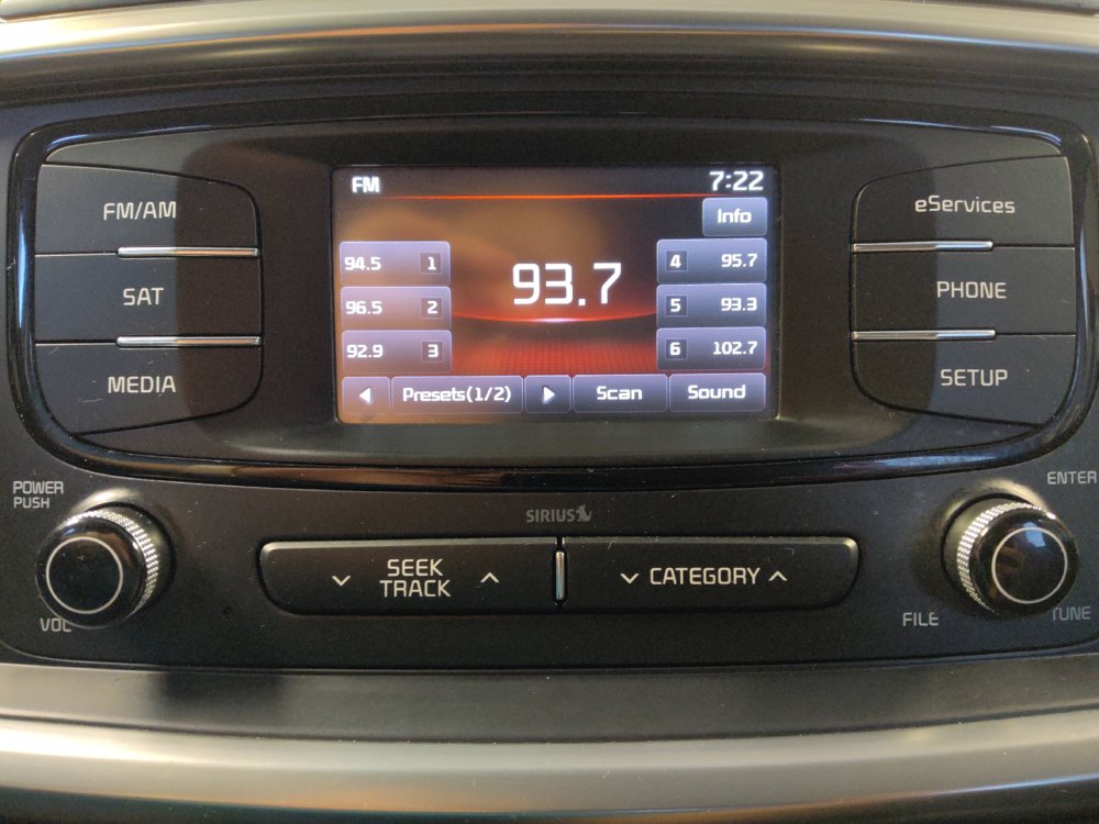 Used 2016 Kia Sorento EX FWD image 25