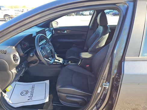 Used 2022 Kia Forte GT-Line FWD image 11