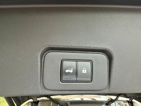 Used 2025 Nissan Rogue SV w/ Rock Creek Premium Package AWD/4WD image 41