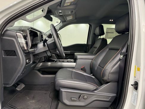 New 2026 Ford F250 Lariat w/ FX4 Off-Road Package image 18