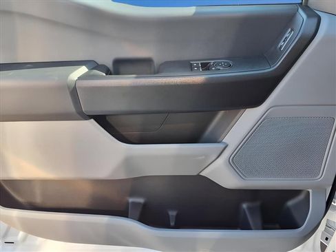 New 2025 Ford F550 4x4 Regular Cab Super Duty image 16