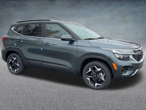 Used 2024 Kia Seltos EX FWD image 27