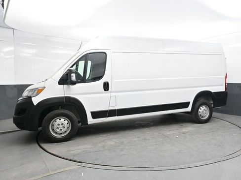 Used 2023 RAM ProMaster 2500 FWD image 3