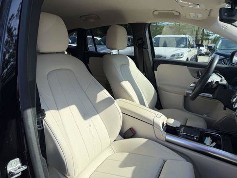 Certified 2023 Mercedes-Benz GLA 250 image 29