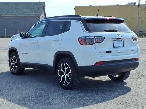 Used 2025 Jeep Compass Limited AWD/4WD image 5