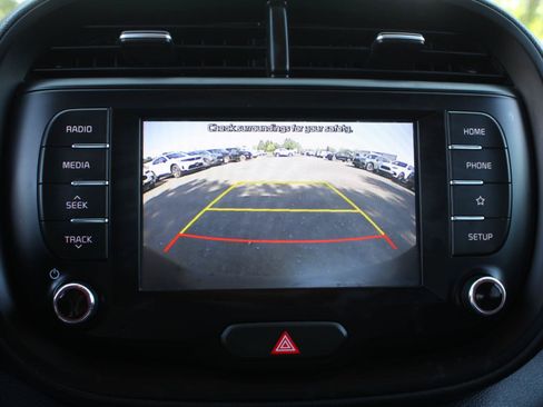 Used 2021 Kia Soul LX FWD image 14
