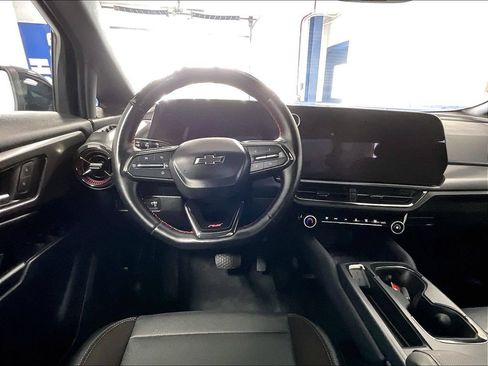Used 2024 Chevrolet Equinox EV RS FWD image 17