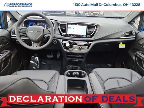 New 2026 Chrysler Pacifica Select w/ S Appearance Package FWD image 17