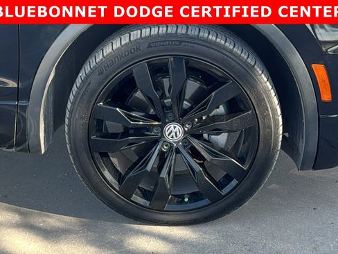 Used 2021 Volkswagen Tiguan SE R-Line image 33