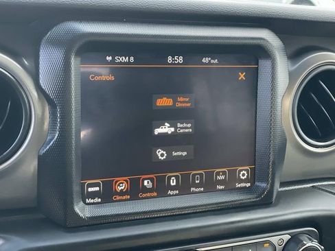 Used 2022 Jeep Gladiator Sport image 13